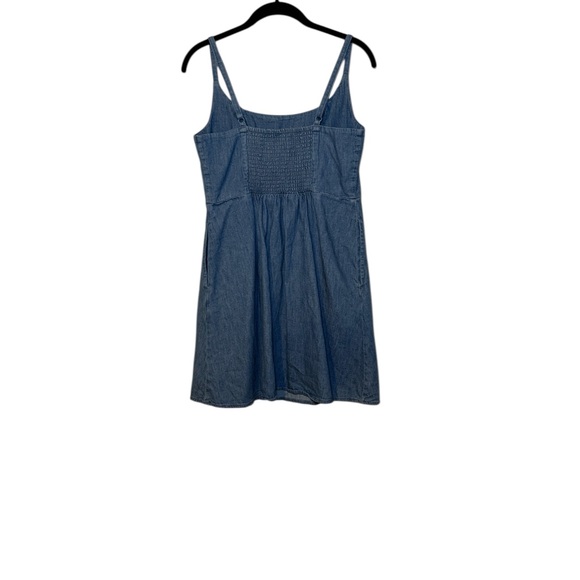 Old Navy Woman’s Sun Dress Denim with Pockets Size Medium - Picture 3 of 8